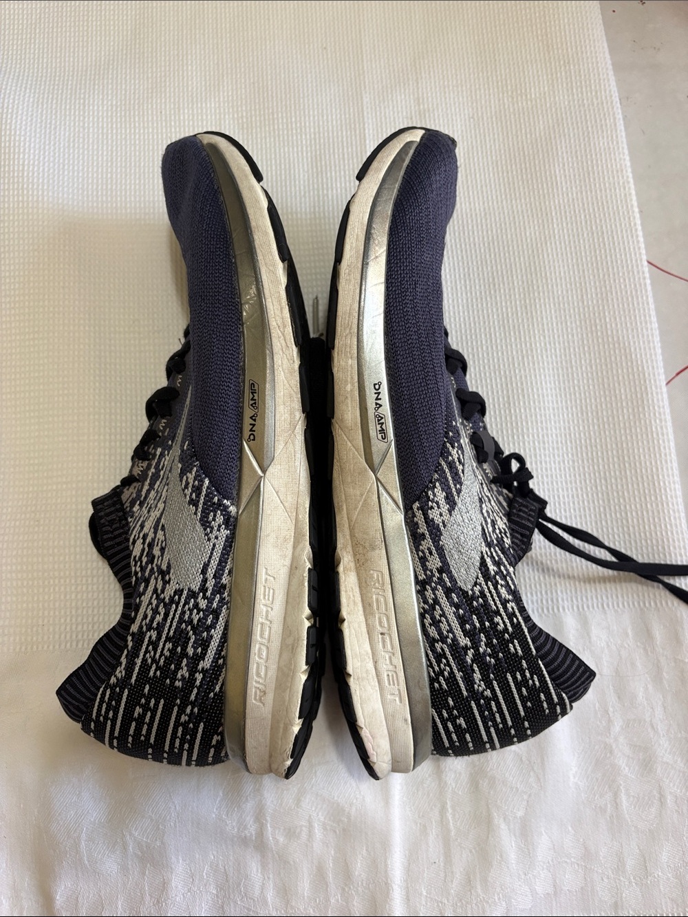 MENS BROOKS RICOCHET RUNNING SHOES - Picture 6 of 11